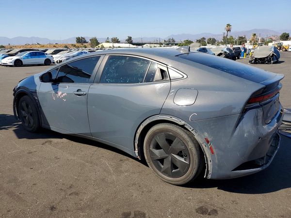 2024 TOYOTA PRIUS