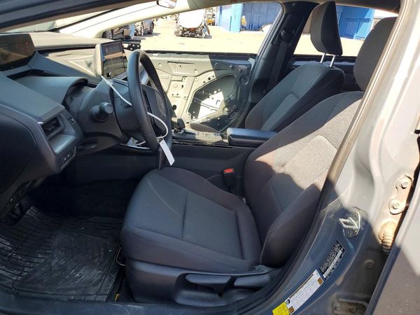 2024 TOYOTA PRIUS