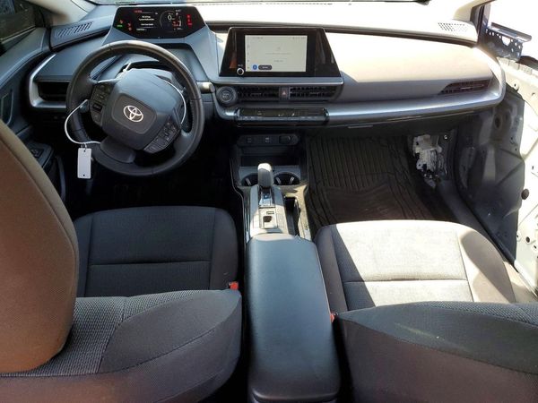 2024 TOYOTA PRIUS