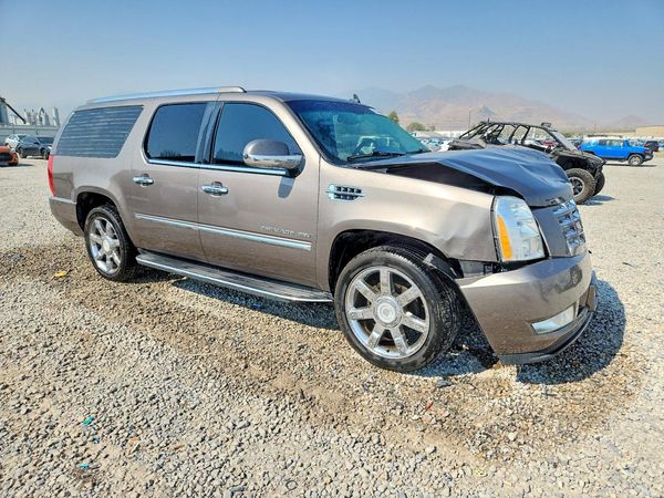 2012 CADILLAC ESCALADE