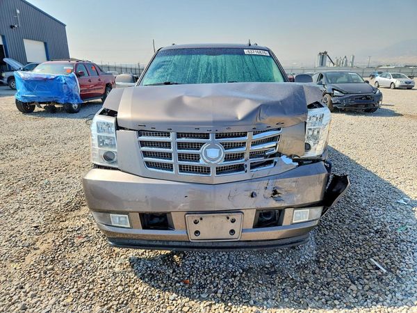 2012 CADILLAC ESCALADE