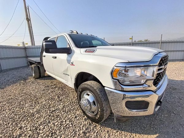 2024 RAM 3500 CREW CAB CHASSIS 4X4