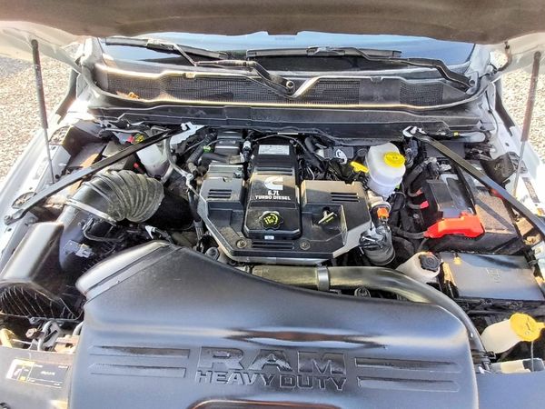 2024 RAM 3500 CREW CAB CHASSIS 4X4