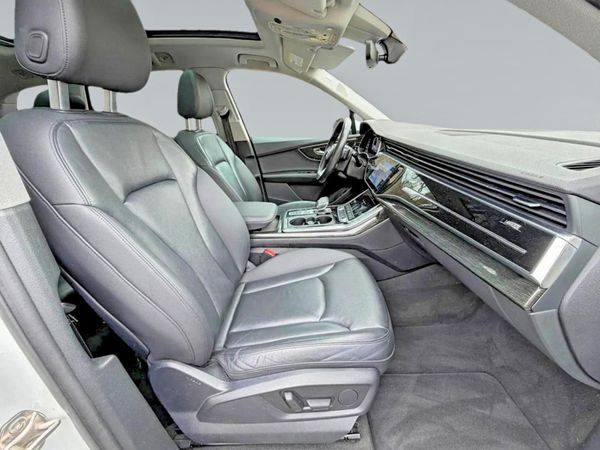2021 AUDI Q7 quattro Premium Plus
