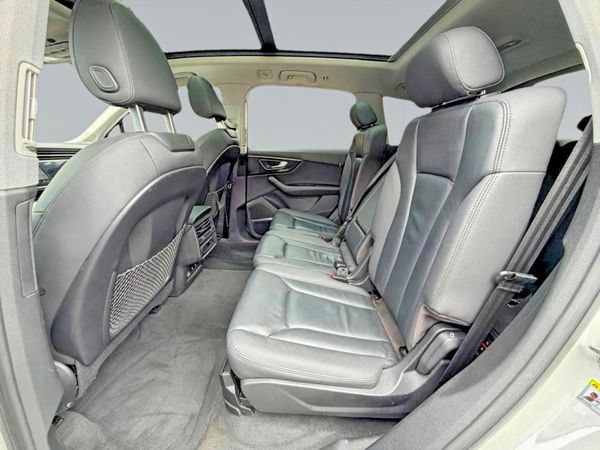2021 AUDI Q7 quattro Premium Plus