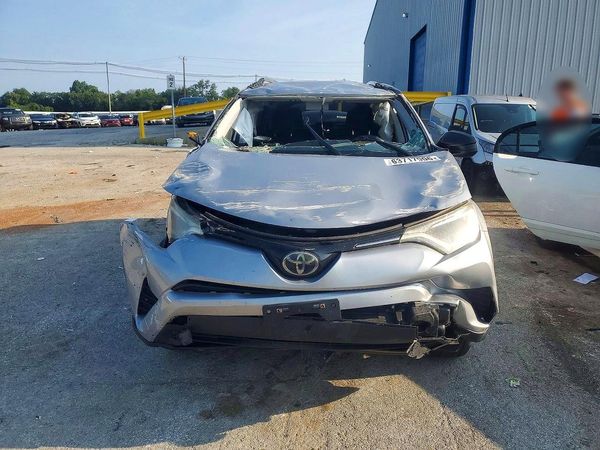 2018 TOYOTA RAV4 LE