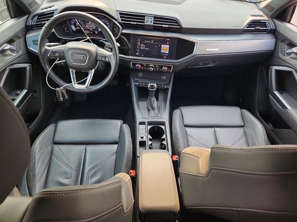 2021 AUDI Q3 S Line quattro Premium