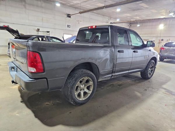 2016 RAM 1500 ST QUAD CAB 4X4