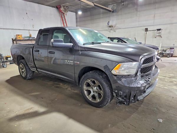2016 RAM 1500 ST QUAD CAB 4X4
