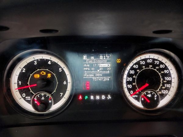 2016 RAM 1500 ST QUAD CAB 4X4