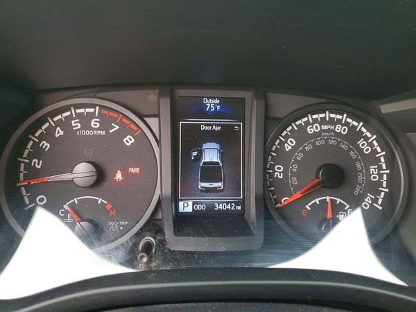 2023 TOYOTA TACOMA SR5