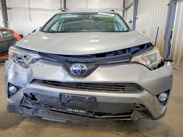 2018 TOYOTA RAV4 Adventure/XLE