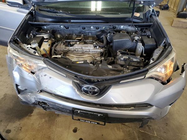 2018 TOYOTA RAV4 Adventure/XLE