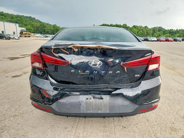 2019 HYUNDAI ELANTRA SE