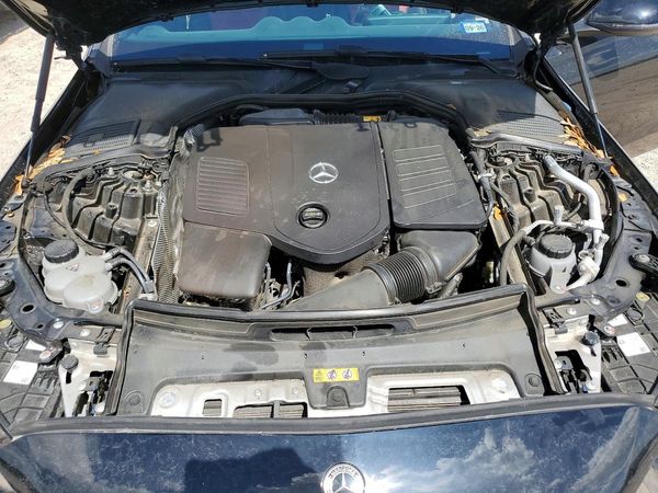 2024 MERCEDES-BENZ C C300