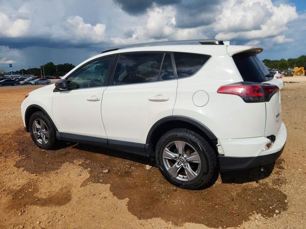 2017 TOYOTA RAV4 XLE
