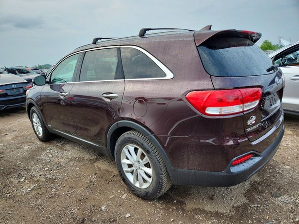 2016 KIA SORENTO L / LX