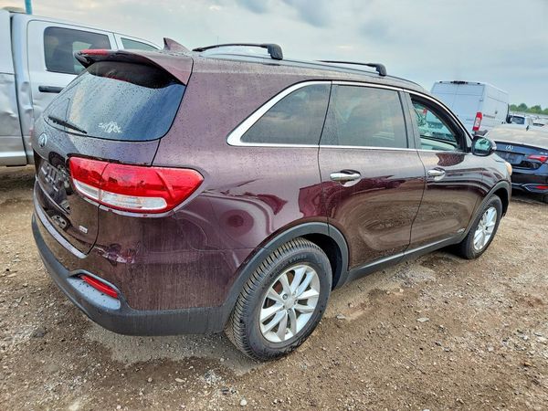 2016 KIA SORENTO L / LX