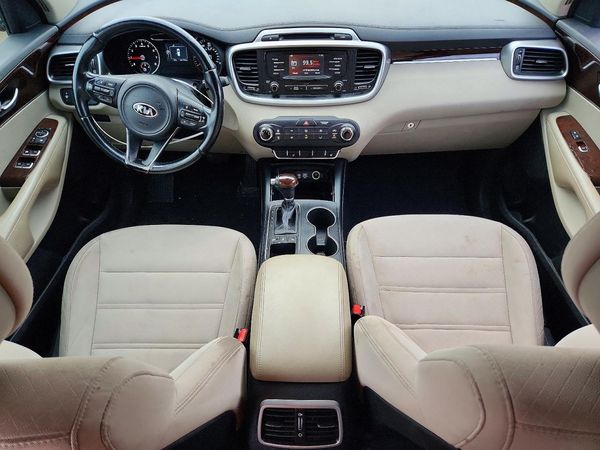 2016 KIA SORENTO L / LX