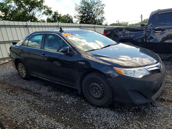 2014 TOYOTA CAMRY Hybrid