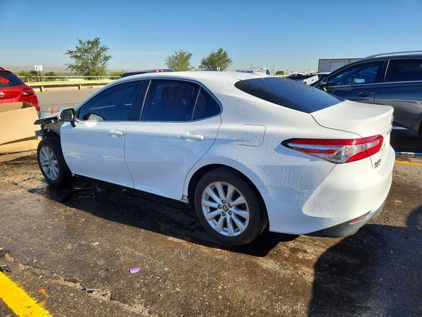 2019 TOYOTA CAMRY