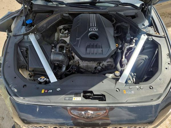 2022 GENESIS G70 2.0T, 2.0T Prestige — Engine bay