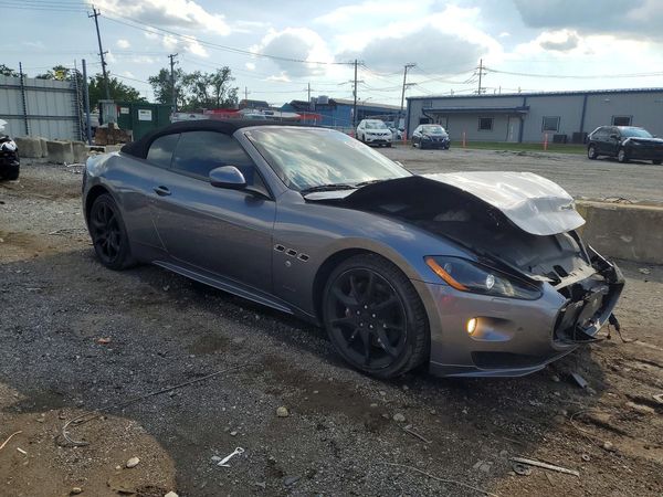 2012 MASERATI GRANTURISMO
