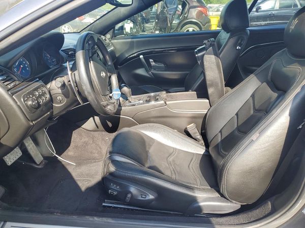 2012 MASERATI GRANTURISMO