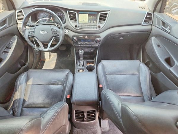 2016 HYUNDAI TUCSON
