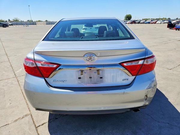 2016 TOYOTA CAMRY