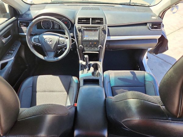 2016 TOYOTA CAMRY