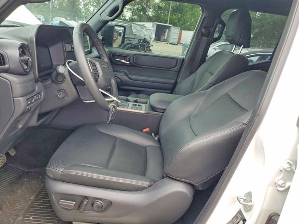 2024 TOYOTA LAND CRUISER — DENT