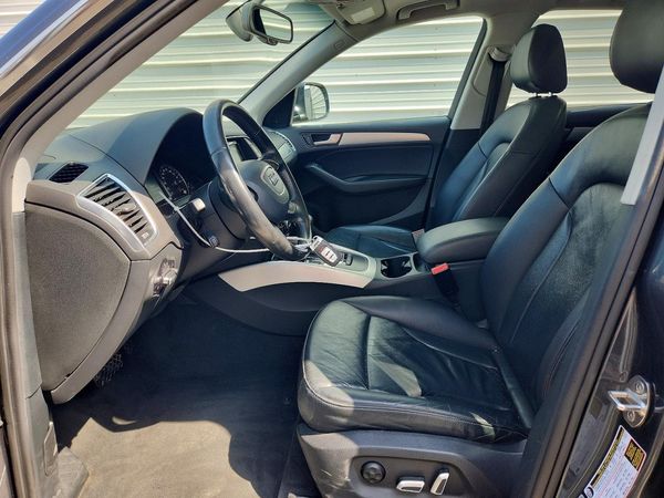 2017 AUDI Q5 quattro Premium Plus