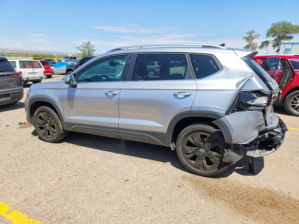 2025 VOLKSWAGEN TAOS SE