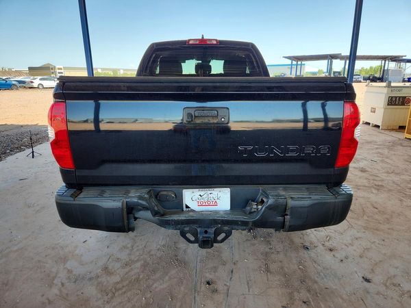 2021 TOYOTA TUNDRA SR5 grade