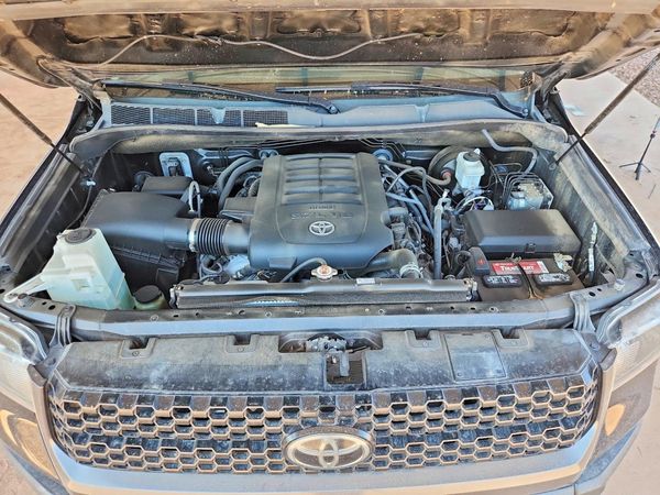 2021 TOYOTA TUNDRA SR5 grade
