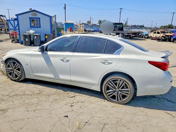 2015 INFINITI Q50