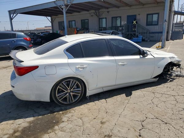 2015 INFINITI Q50