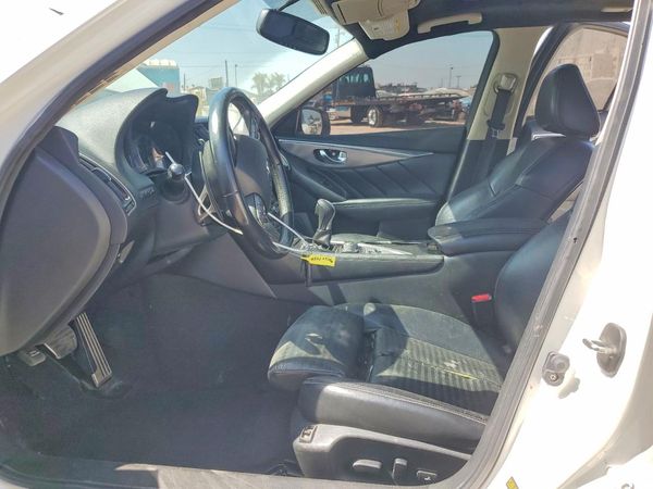 2015 INFINITI Q50