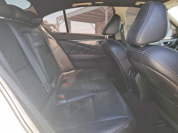 2015 INFINITI Q50