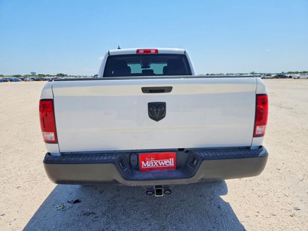 2024 RAM 1500 CLASSIC