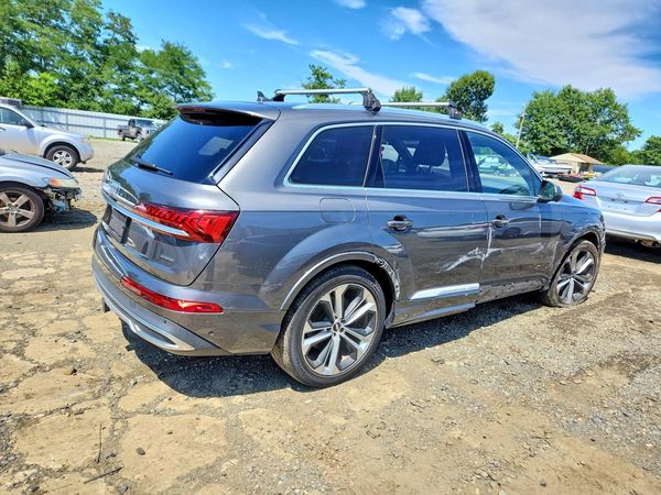 2020 AUDI Q7 quattro Prestige