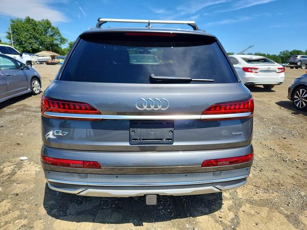 2020 AUDI Q7 quattro Prestige