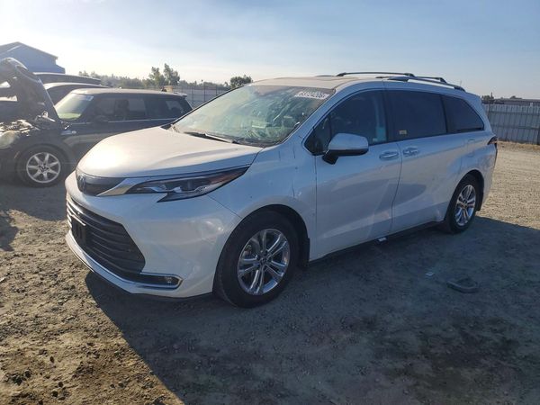 2023 TOYOTA SIENNA