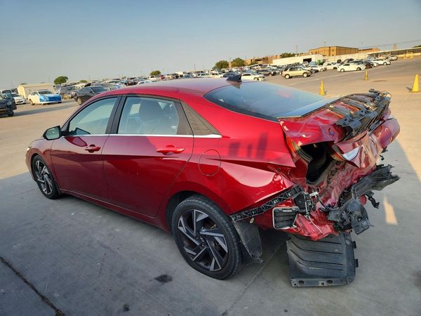 2024 HYUNDAI ELANTRA SEL w/ Convenience Pkg