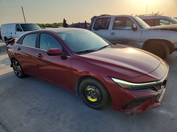 2024 HYUNDAI ELANTRA SEL w/ Convenience Pkg