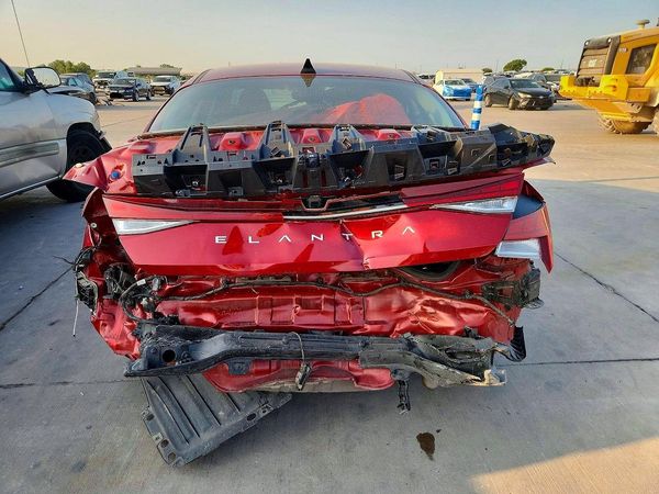 2024 HYUNDAI ELANTRA SEL w/ Convenience Pkg