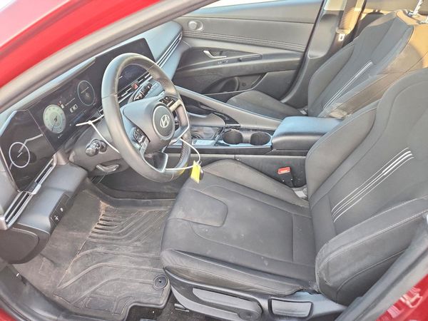 2024 HYUNDAI ELANTRA SEL w/ Convenience Pkg
