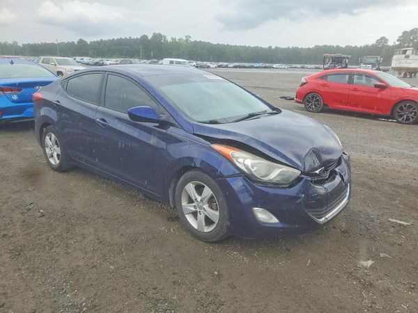 2013 HYUNDAI ELANTRA