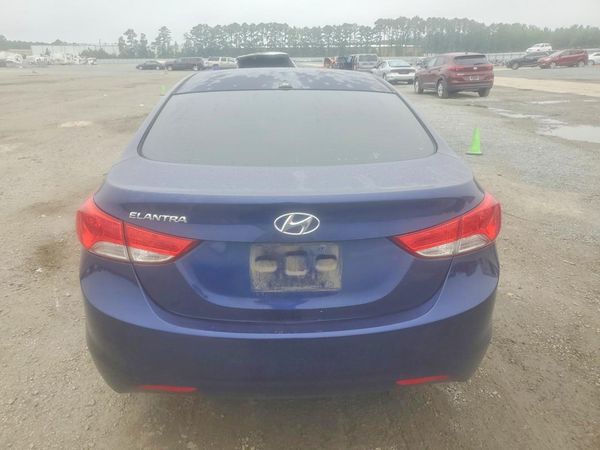 2013 HYUNDAI ELANTRA